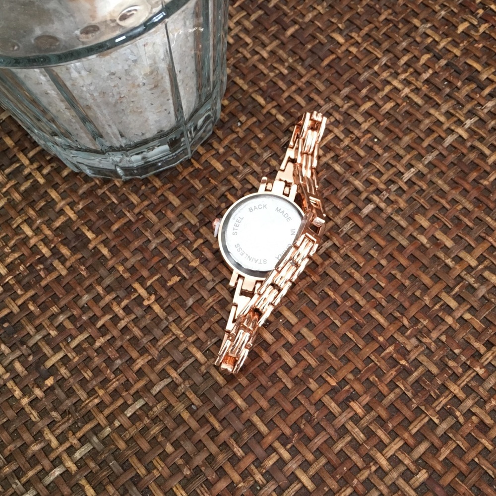 🎀5/$25🎀 LUPAI Rose Gold Fashion Watch - Picture 4 of 6